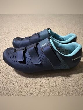 Shimano Women’s Size 8.5 Cycling Shoes Biking Shoes RC1 SHRC100W Road Racing